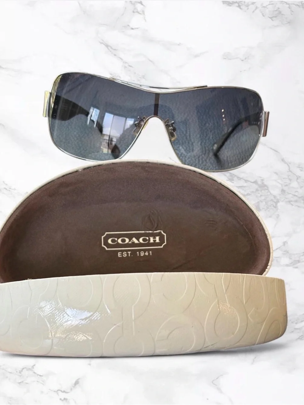 Coach Hazel Sunglasses in Black
